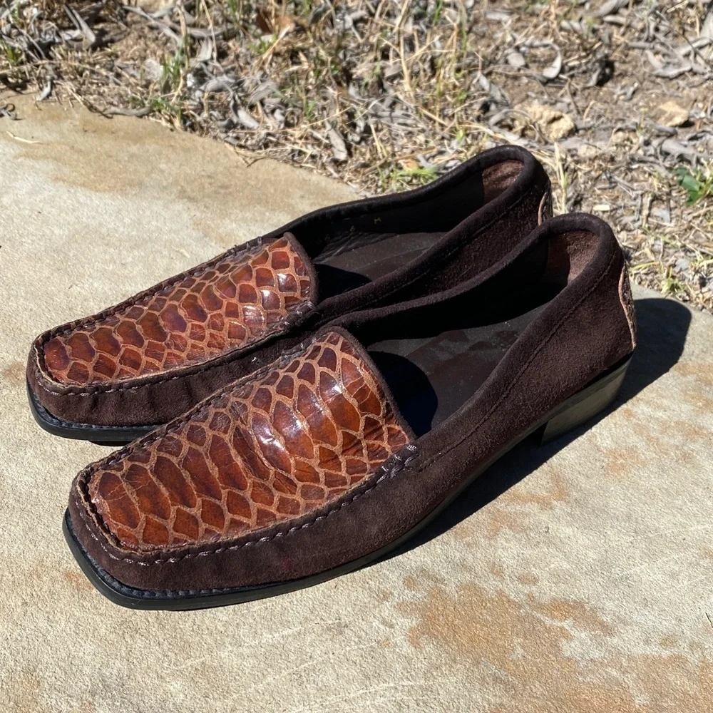 Stuart Weitzman snakeskin loafers size 6 espresso brown slip resistant comfort